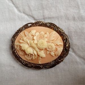 Vintage floral brooch